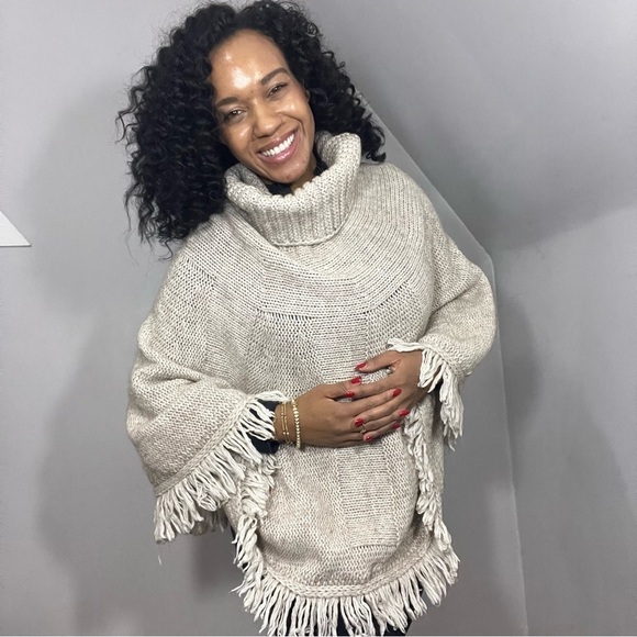 Anthropologie Sweaters - Iperico Neutral Knit Poncho Wool Alpaca Fringe Shawl Apres Ski Made in Italy